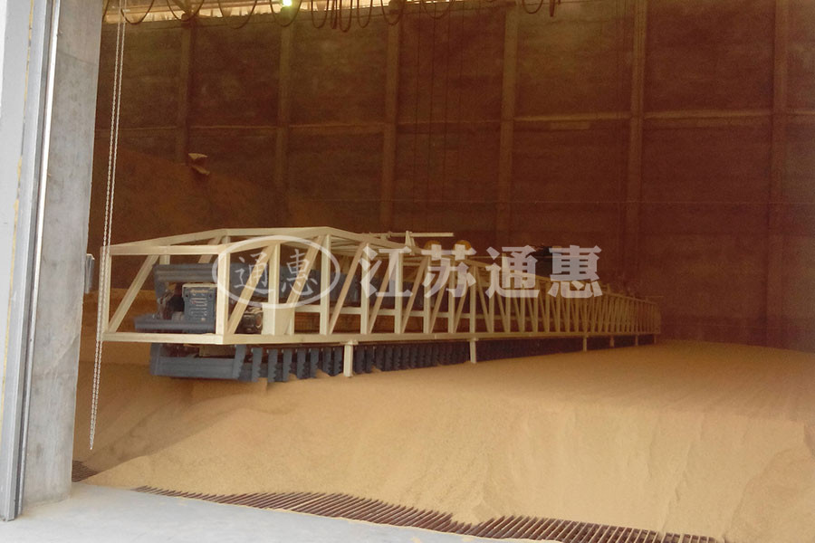 機(jī)械化房式倉(cāng)刮平機(jī)